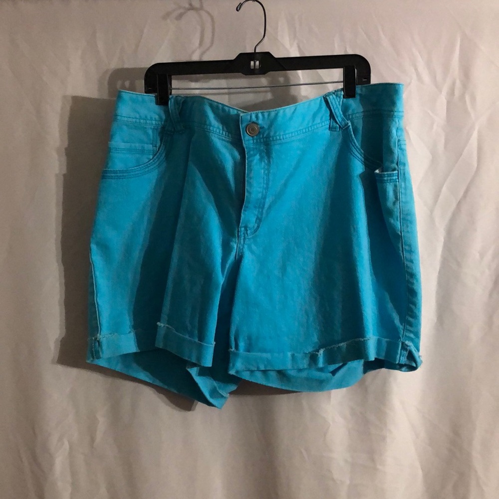 Lane bryant denim shorts size 22